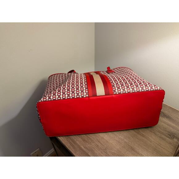 Tory Burch Gemini Link Canvas Tote in Liberty Red - Picture 9 of 9